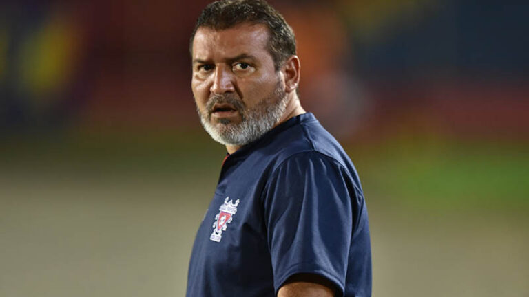 Gabriel-Alvarez-DT-Luis-Angel-Firpo.jpg