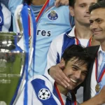 jose-mourinho-and-his-porto-team-lift-the-champions-league-trophy_19mse1txgn5e113lk0bzqaljbe.jpg.web_.webp