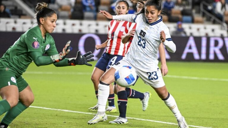 El-Salvador-Paraguay-Copa-Oro-W-03.jpg