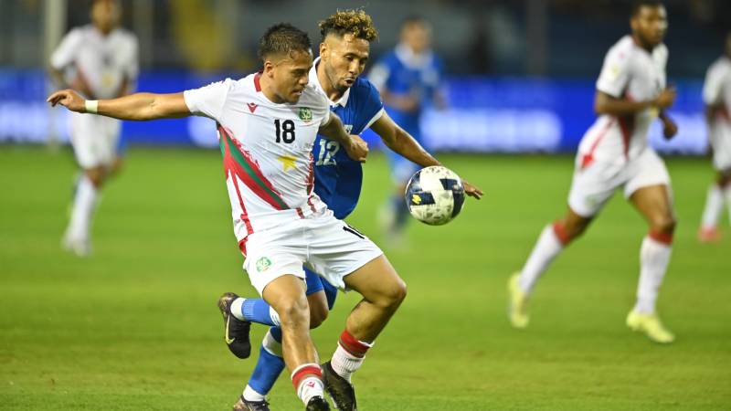 El-Salvador-Surinam-Eliminatorios-Mundial-Jugada-Estadio-Cuscatlan-2.jpg