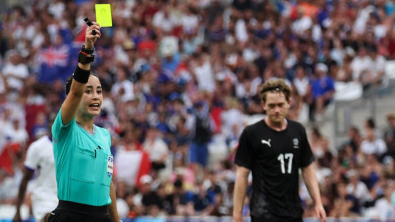 Katia-Garcia-Arbitra-Mexico-Selecta.jpg