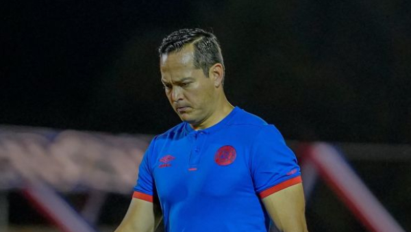 chrisitan-flores-nuevo-entrenador-cd-fas-el-salvador-01.jpg