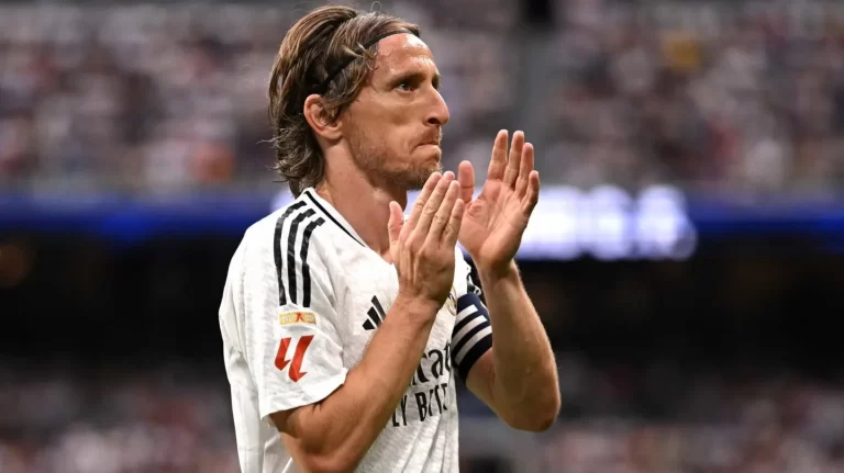 luka-modric-en-su-despedida-del-santiago-bernabeu_1440x810.webp.webp