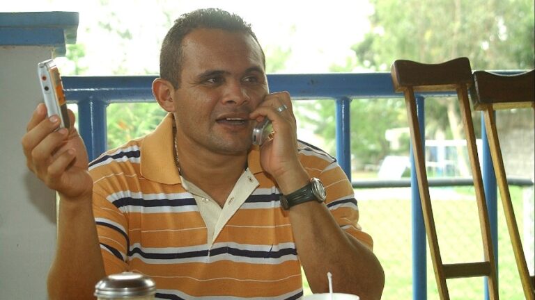 roberto-catalnica-martinez-futbol-el-salvador-ayuda-02.jpg